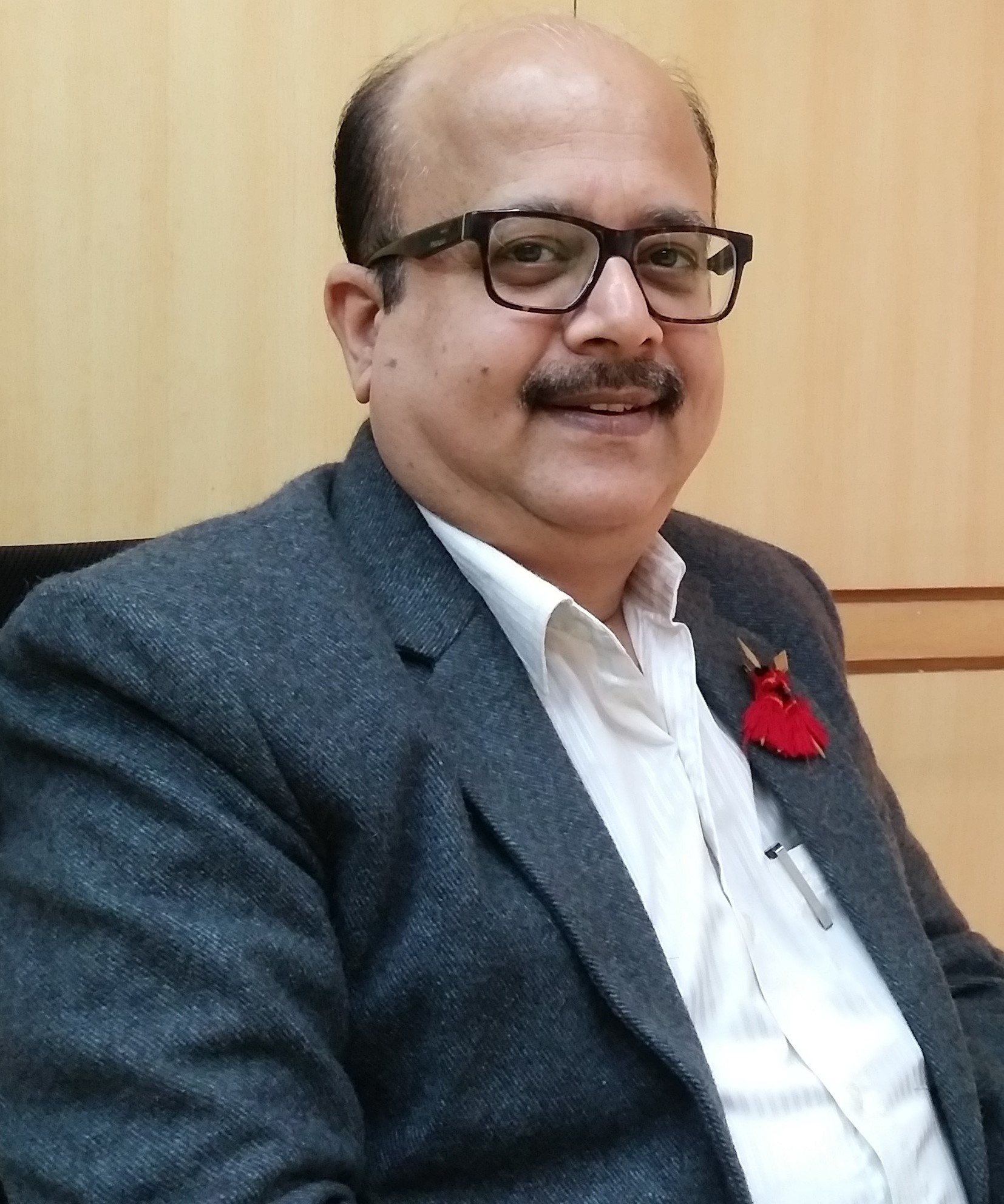 Dr Daman Ahuja