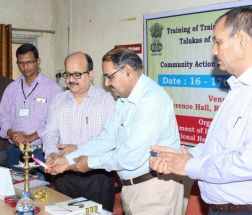 Inaugurating the ToT by lighting the lamp